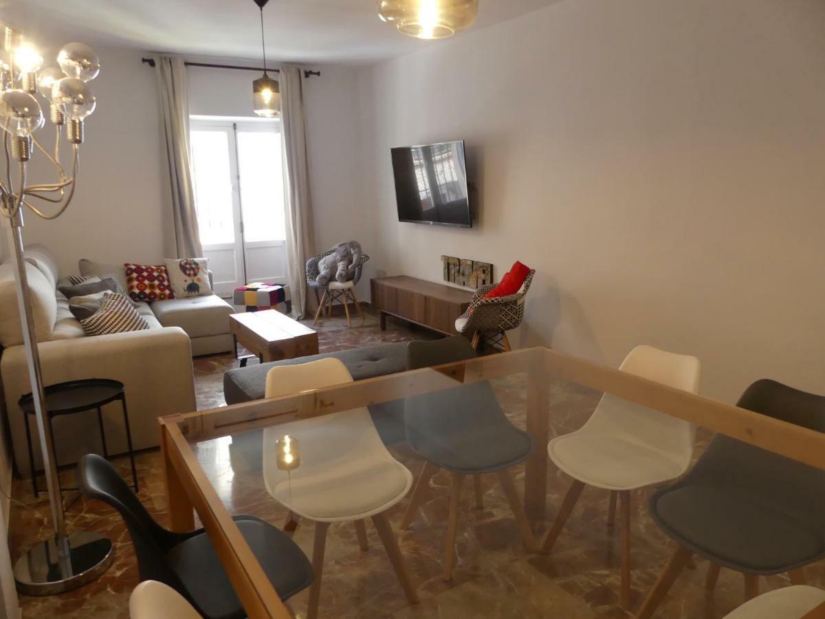 Gatu Premium Villa Aramburu, " Preferente Mayores De 25 Anos Y Familias " El Puerto de Santa María Eksteriør billede
