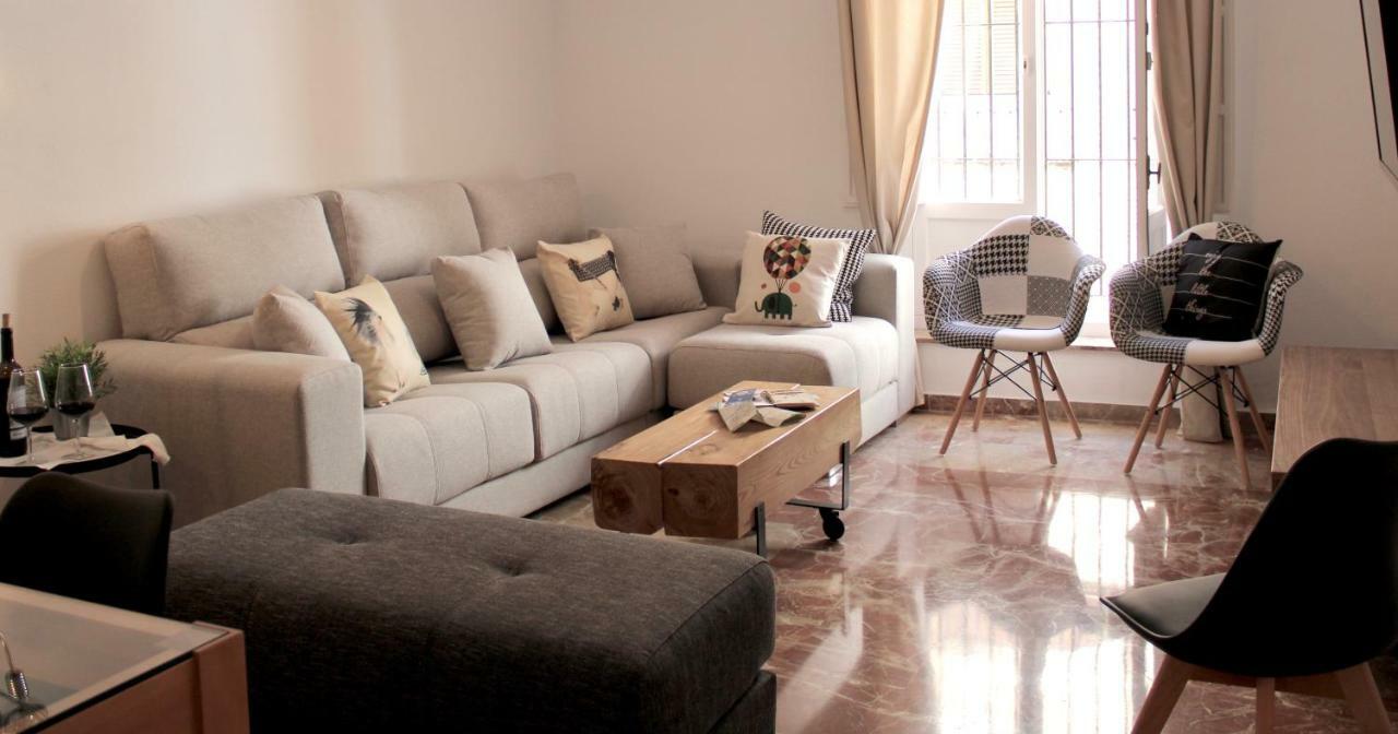 Gatu Premium Villa Aramburu, " Preferente Mayores De 25 Anos Y Familias " El Puerto de Santa María Eksteriør billede