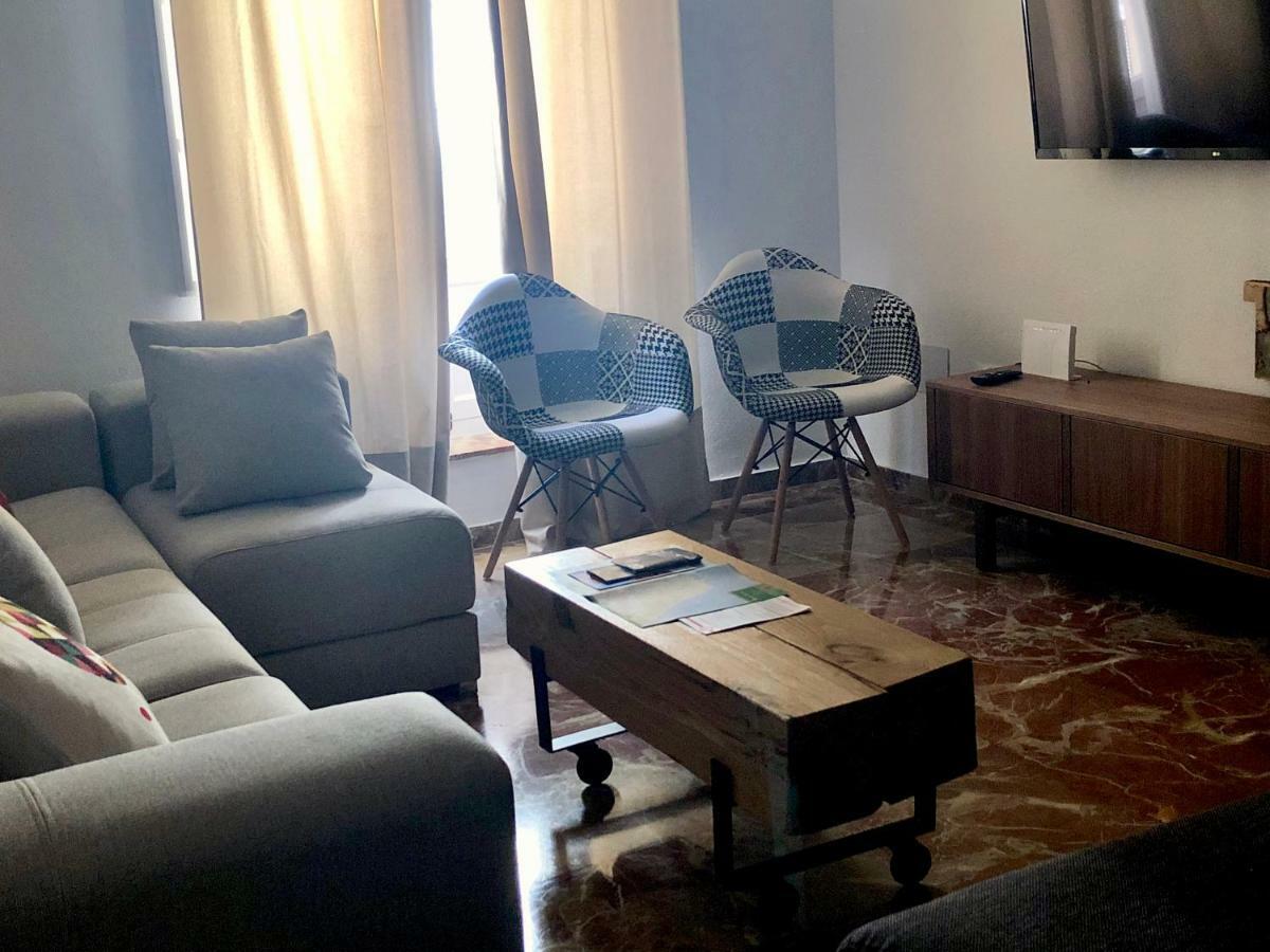 Gatu Premium Villa Aramburu, " Preferente Mayores De 25 Anos Y Familias " El Puerto de Santa María Eksteriør billede