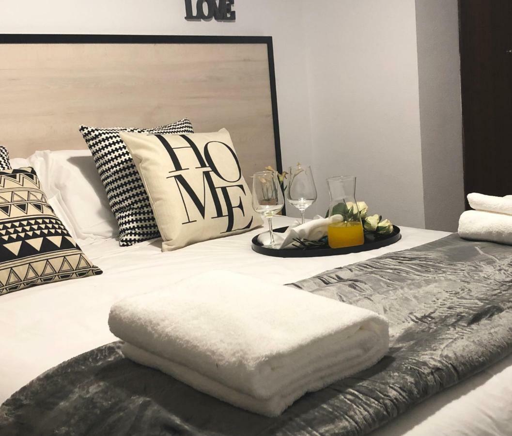 Gatu Premium Villa Aramburu, " Preferente Mayores De 25 Anos Y Familias " El Puerto de Santa María Eksteriør billede